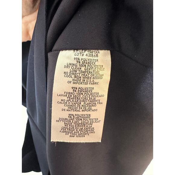 NWT Xscape Ruffle Off The Shoulder Scuba Gown Women's Navy Size 16 - Picture 7 of 7